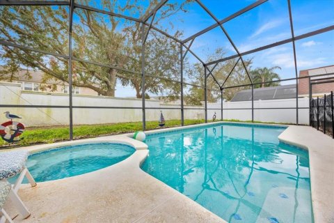 House in Kissimmee, Florida 4 bedrooms, 165.18 sq.m. № 1552695 - photo 7