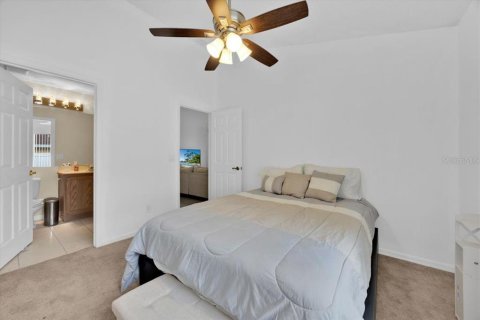 House in Kissimmee, Florida 4 bedrooms, 165.18 sq.m. № 1552695 - photo 24