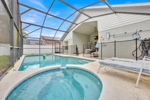 House in Kissimmee, Florida 4 bedrooms, 165.18 sq.m. № 1552695 - photo 9