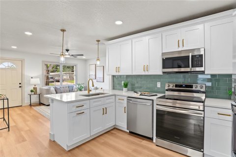 Villa ou maison à vendre à Pinellas Park, Floride: 3 chambres, 108.97 m2 № 2425760 - photo 8