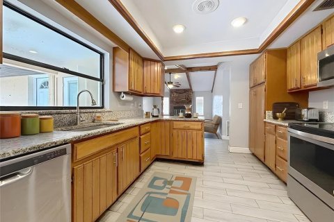 Villa ou maison à vendre à Tavares, Floride: 3 chambres, 183.2 m2 № 2147911 - photo 5