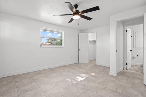 House in Englewood, Florida 2 bedrooms, 147.16 sq.m. № 1640893 - photo 24