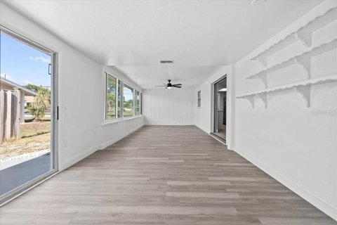 House in Englewood, Florida 2 bedrooms, 147.16 sq.m. № 1640893 - photo 27