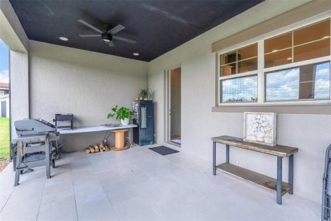 House in Orlando, Florida 4 bedrooms, 330.36 sq.m. № 2302306 - photo 19