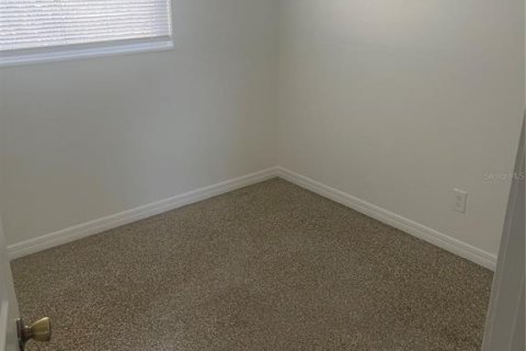 Casa en alquiler en Tampa, Florida, 4 dormitorios, 118.26 m2 № 2099787 - foto 16