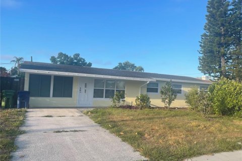 Casa en Tampa, Florida 4 dormitorios, 118.26 m2 № 2099787