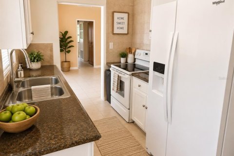 Villa ou maison à vendre à Orlando, Floride: 4 chambres, 153.2 m2 № 2149801 - photo 6