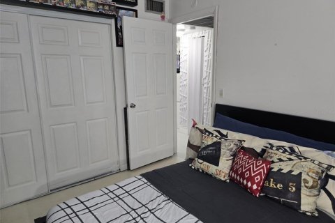 Condo in Davie, Florida, 2 bedrooms  № 1910361 - photo 27