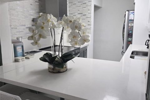 Condo in Davie, Florida, 2 bedrooms  № 1910361 - photo 7