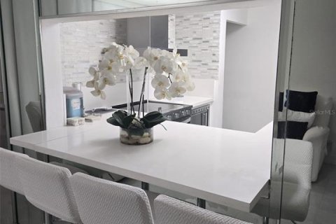 Condo in Davie, Florida, 2 bedrooms  № 1910361 - photo 5