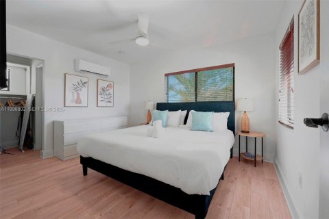 Immobilier commercial à vendre à Hollywood, Floride: 305.74 m2 № 1994675 - photo 5