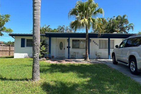 House in Pinellas Park, Florida 3 bedrooms, 91.04 sq.m. № 2333836