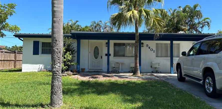 House in Pinellas Park, Florida 3 bedrooms, 91.04 sq.m. № 2333836
