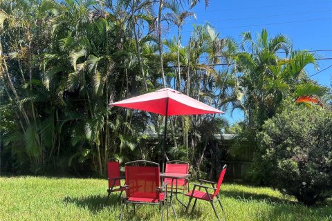 House in Pinellas Park, Florida 3 bedrooms, 91.04 sq.m. № 2333836 - photo 24