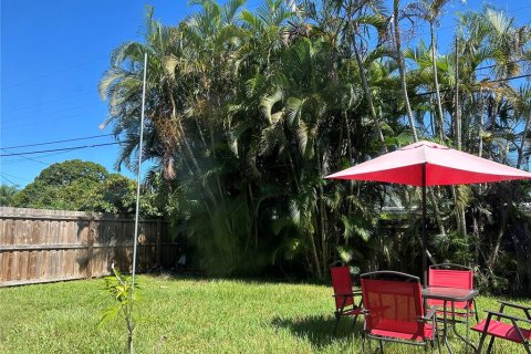 House in Pinellas Park, Florida 3 bedrooms, 91.04 sq.m. № 2333836 - photo 23