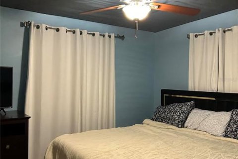 House in Pinellas Park, Florida 3 bedrooms, 91.04 sq.m. № 2333836 - photo 19