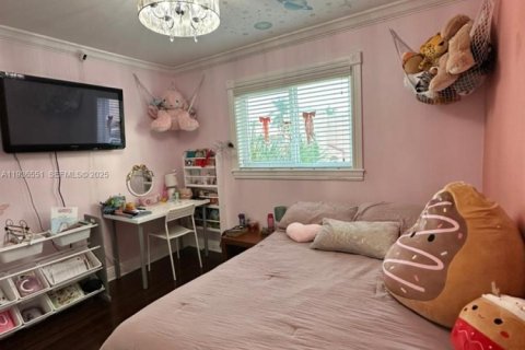 Townhouse in Miami, Florida 5 bedrooms, 169.45 sq.m. № 1994585 - photo 26