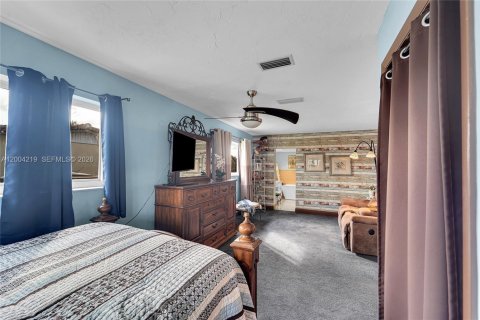 Villa ou maison à vendre à Hialeah, Floride: 3 chambres № 2068412 - photo 14