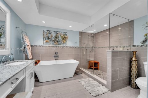 Villa ou maison à vendre à Hialeah, Floride: 3 chambres № 2068412 - photo 17