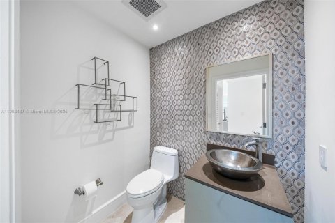 Купить кондоминиум в Майами, Флорида 2 спальни, 177.44м2, № 1968562 - фото 20