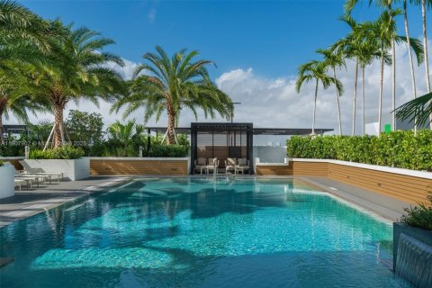 Apartamento en alquiler en Miami, Florida, 2 dormitorios, 102.01 m2 № 1967708 - foto 4