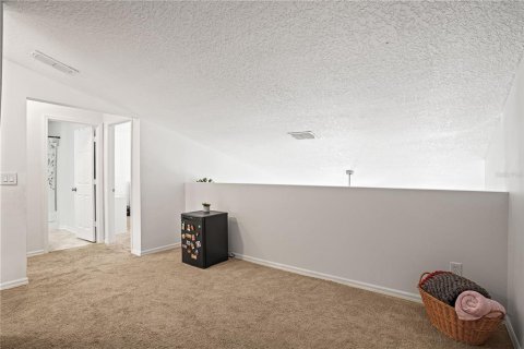 House in Apopka, Florida 5 bedrooms, 212.19 sq.m. № 2101278 - photo 30