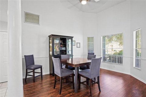 House in Apopka, Florida 5 bedrooms, 212.19 sq.m. № 2101278 - photo 20