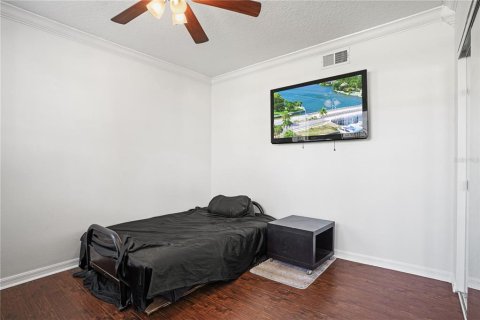 House in Apopka, Florida 5 bedrooms, 212.19 sq.m. № 2101278 - photo 26