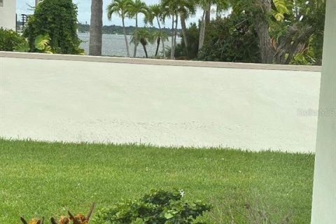 Casa en alquiler en Belleair Beach, Florida, 3 dormitorios, 127.37 m2 № 1911812 - foto 11