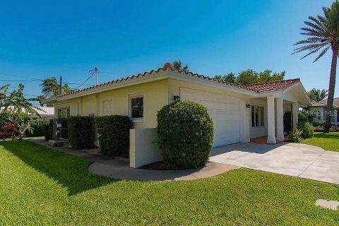Casa en alquiler en Belleair Beach, Florida, 3 dormitorios, 127.37 m2 № 1911812 - foto 30