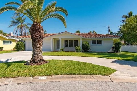 Casa en alquiler en Belleair Beach, Florida, 3 dormitorios, 127.37 m2 № 1911812 - foto 1