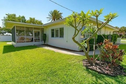 Casa en alquiler en Belleair Beach, Florida, 3 dormitorios, 127.37 m2 № 1911812 - foto 23