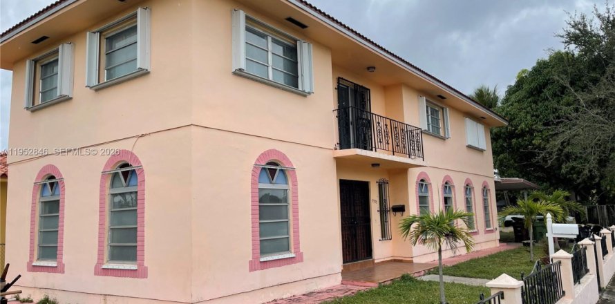 Villa ou maison à Hialeah, Floride 4 chambres, 198.44 m2 № 2008495