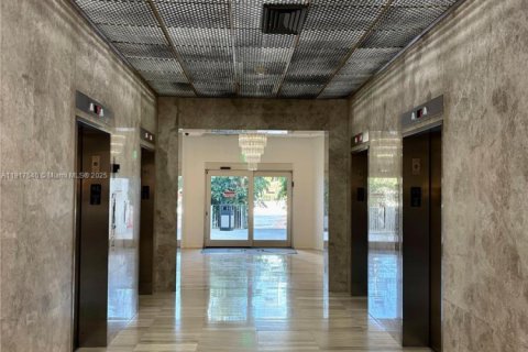 Купить кондоминиум в Санни-Айлс-Бич, Флорида 2 спальни, 123.65м2, № 1972062 - фото 6