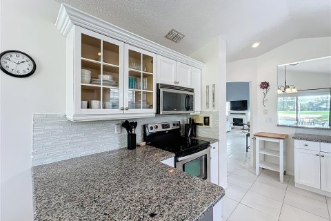 House in Haines City, Florida 4 bedrooms, 192.59 sq.m. № 1526605 - photo 14