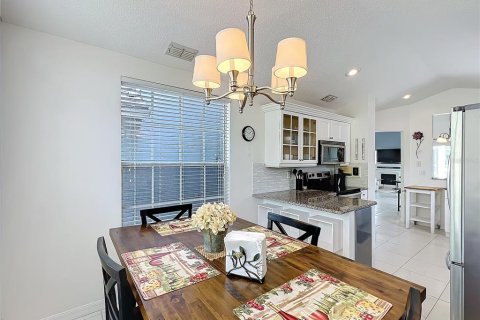 House in Haines City, Florida 4 bedrooms, 192.59 sq.m. № 1526605 - photo 11