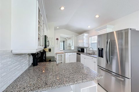 House in Haines City, Florida 4 bedrooms, 192.59 sq.m. № 1526605 - photo 13