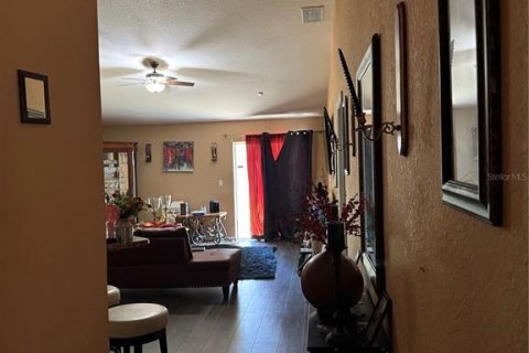 Casa en venta en Kissimmee, Florida, 3 dormitorios, 165.64 m2 № 2329554 - foto 3