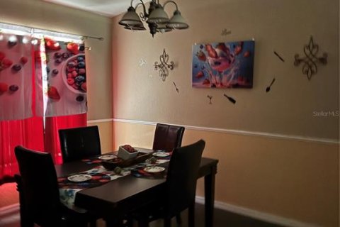 Casa en venta en Kissimmee, Florida, 3 dormitorios, 165.64 m2 № 2329554 - foto 4
