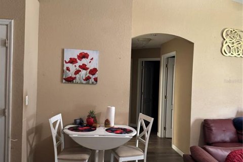 Casa en venta en Kissimmee, Florida, 3 dormitorios, 165.64 m2 № 2329554 - foto 7