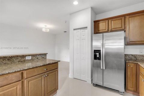Townhouse in Doral, Florida 3 bedrooms, 170.75 sq.m. № 1994739 - photo 7