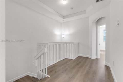 Townhouse in Doral, Florida 3 bedrooms, 170.75 sq.m. № 1994739 - photo 14