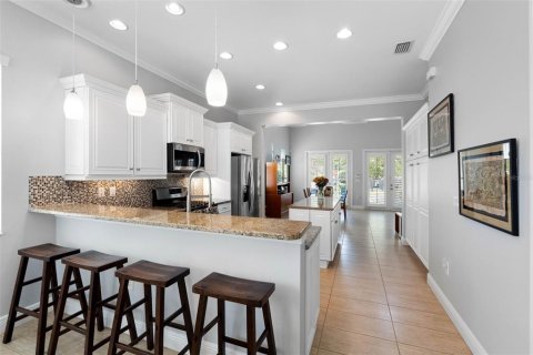 House in Tampa, Florida 4 bedrooms, 218.32 sq.m. № 2393898 - photo 18