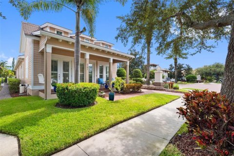 House in Tampa, Florida 4 bedrooms, 218.32 sq.m. № 2393898 - photo 3