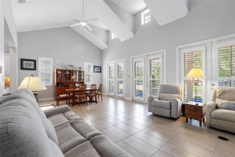 House in Tampa, Florida 4 bedrooms, 218.32 sq.m. № 2393898 - photo 8