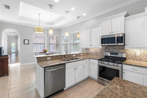 House in Tampa, Florida 4 bedrooms, 218.32 sq.m. № 2393898 - photo 16