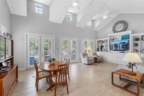House in Tampa, Florida 4 bedrooms, 218.32 sq.m. № 2393898 - photo 9