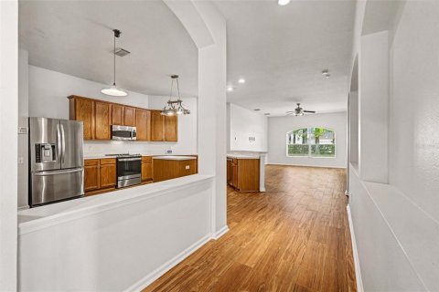 House in Land O' Lakes, Florida 4 bedrooms, 235.41 sq.m. № 2155932 - photo 11