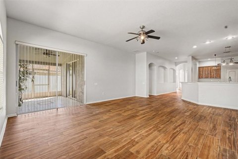 House in Land O' Lakes, Florida 4 bedrooms, 235.41 sq.m. № 2155932 - photo 21