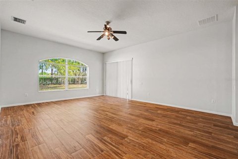 House in Land O' Lakes, Florida 4 bedrooms, 235.41 sq.m. № 2155932 - photo 19